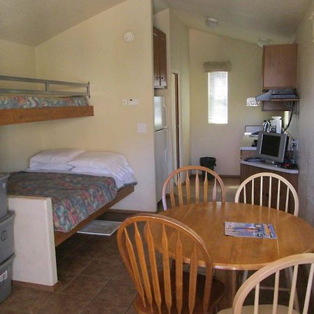 Rancho Oso Rv & Camping Resort Goleta Екстериор снимка