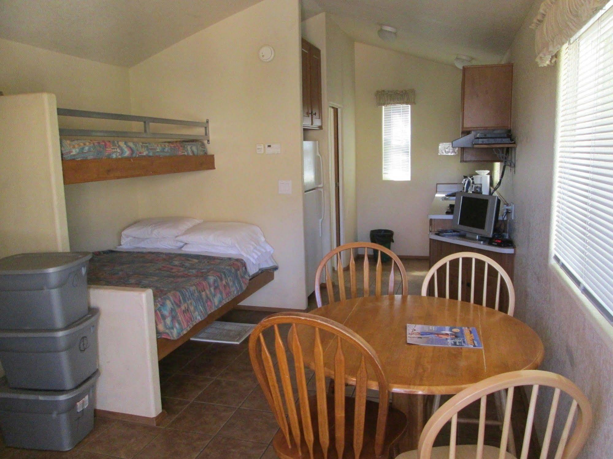 Rancho Oso Rv & Camping Resort Goleta Екстериор снимка