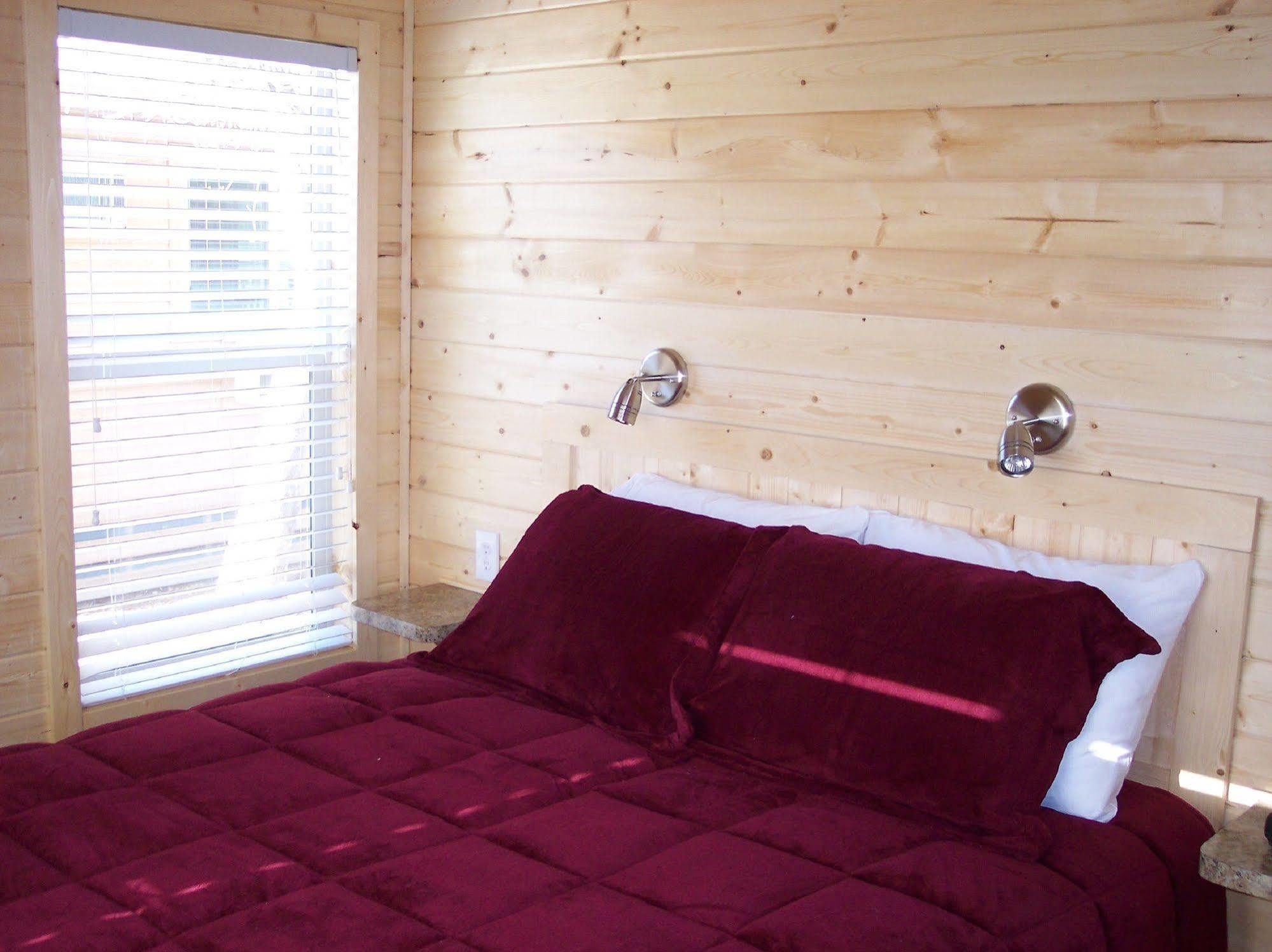 Rancho Oso Rv & Camping Resort Goleta Екстериор снимка